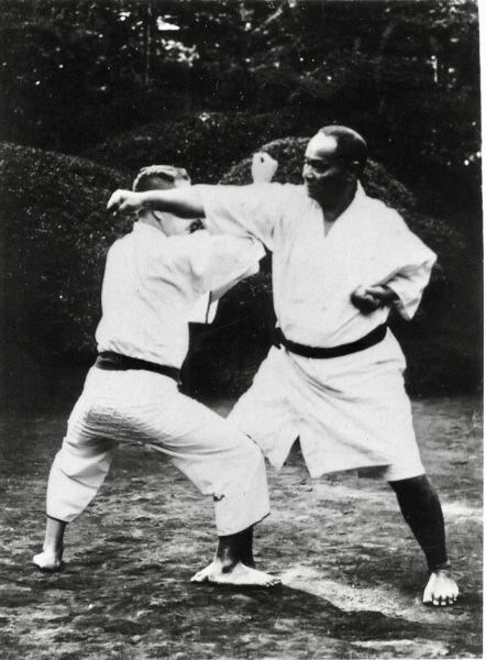 Мотобу Тёки