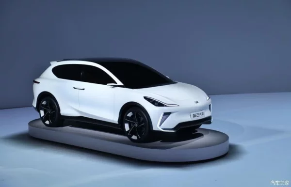 Первый электромобиль от китайского бренда IM. Фото с сайта vc.ru