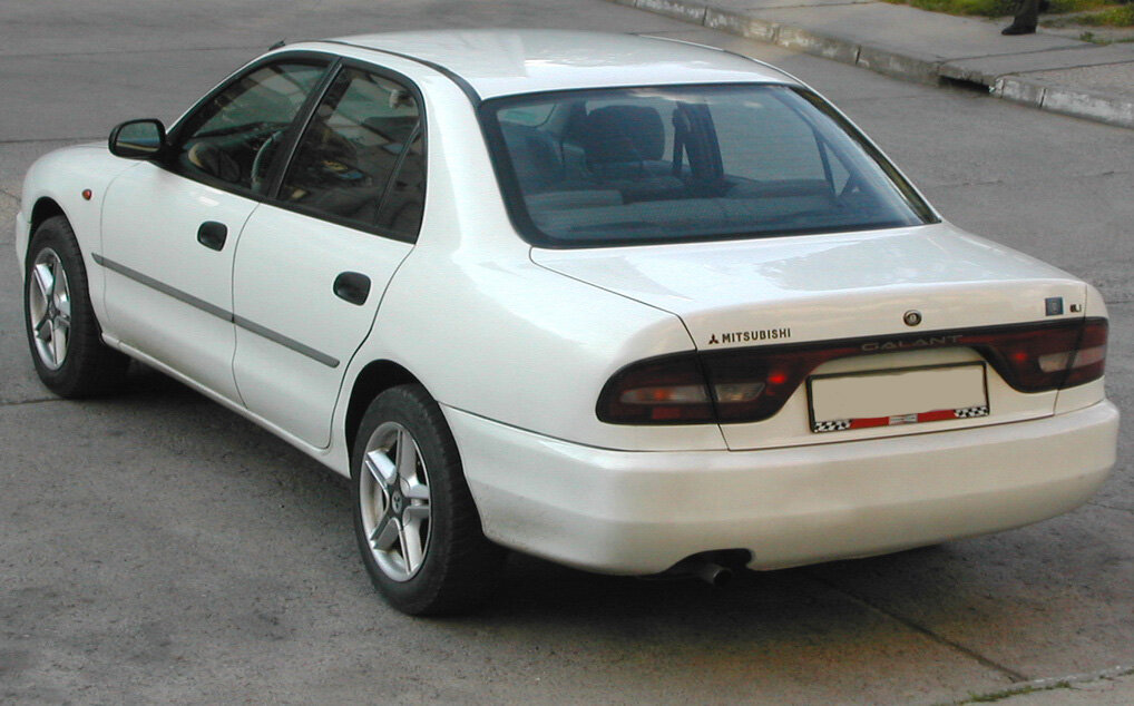 Mitsubishi Galant 7-  c        Autoworld  