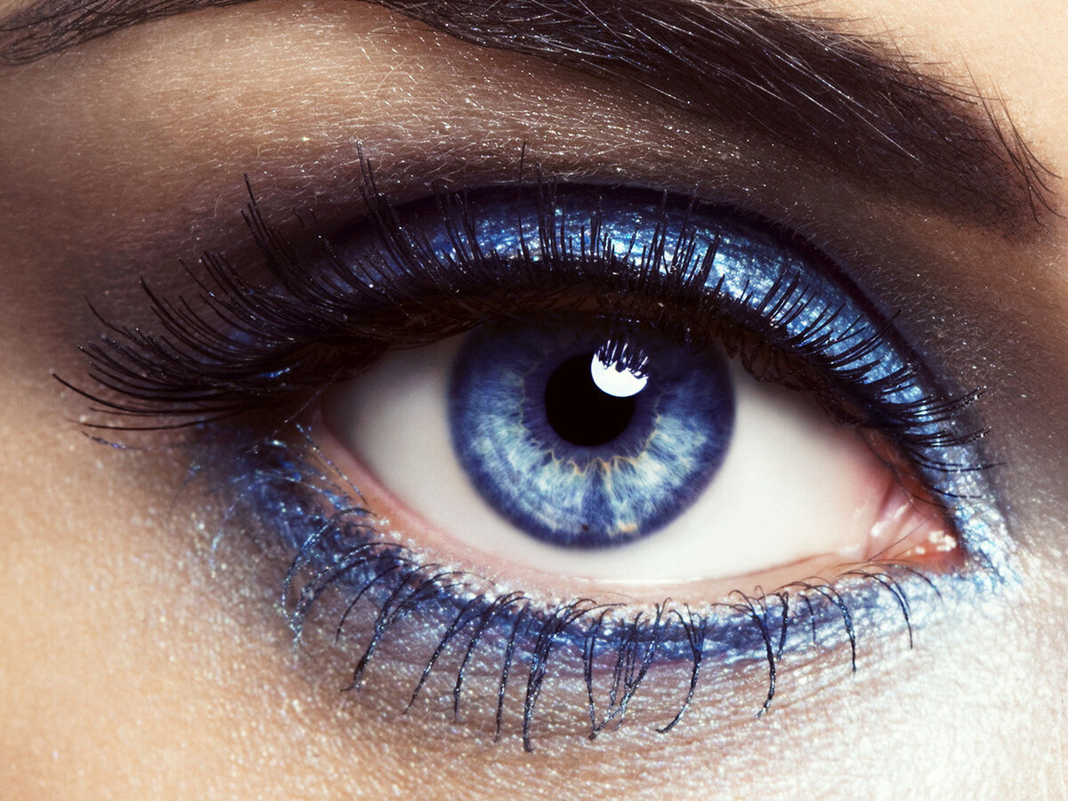 Новогодний макияж для голубых глаз: рекомендации визажистов