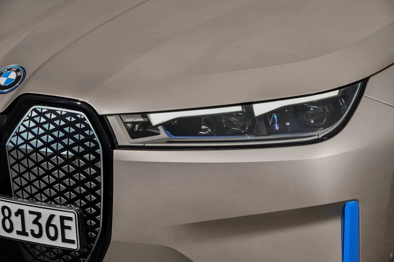 BMW iX, 3 и 5 серии - электрификация набирает обороты в 2021 году.
