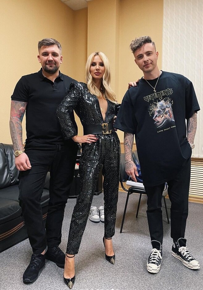 фотография взята из открытых источников,  источник фото https://www.paparazzi.ru