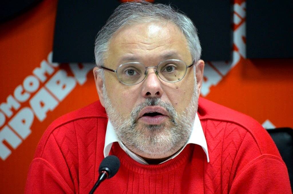 Михаил Хазин - Российский общественный деятель, экономист, публицист, блогер, теле- и радиоведущий. Бывший чиновник администрации президента России. Постоянный член «Изборского клуба».  