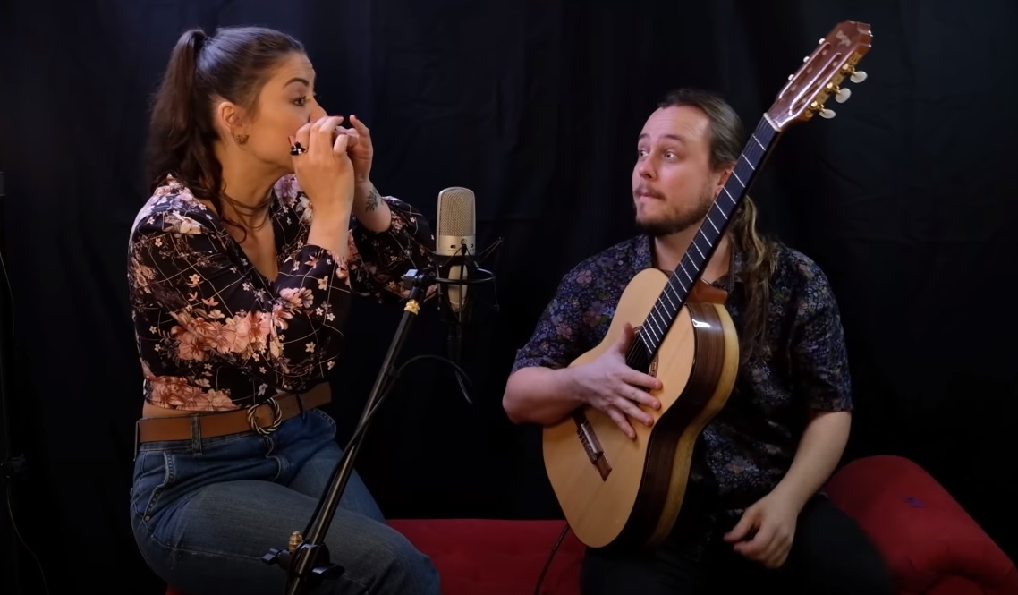 Baião em Blues - Indiara Sfair & Tiago Juk кадр из клипа