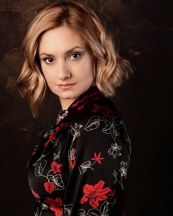 Дочь мишулина карина фото Он стал популярным, а я в черных списках" Карина Мишулина о скандале с Тимуром Е