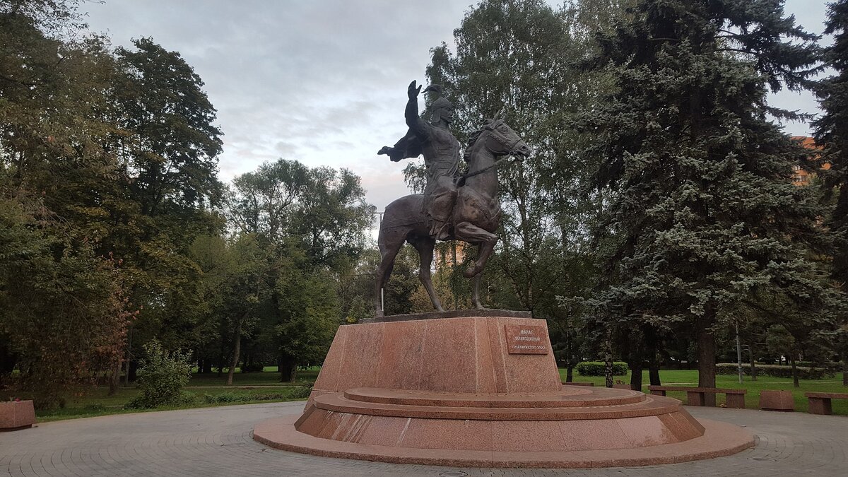 Фото на памятник речной вокзал