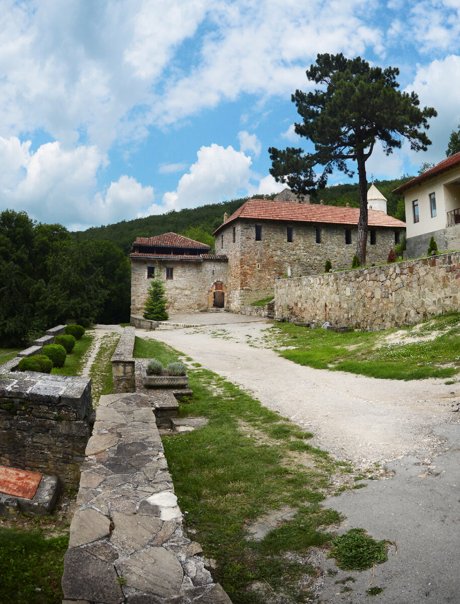 Армянский монастырь Сурб-Хач в Старом Крыму. Фото: Катя Рашкевич