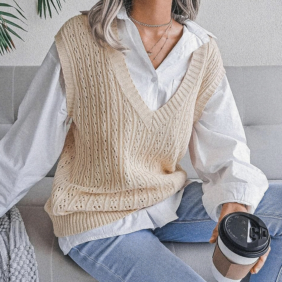 Ажурная безрукавка с "колокольчиками"