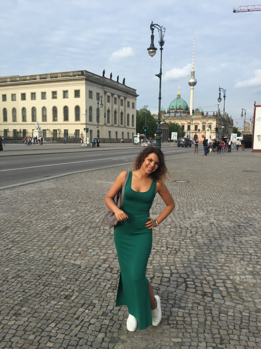Собственно я, 6 лет назад, в Берлине, молодая и бездетная😅