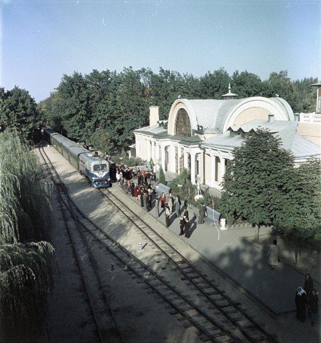 Всеволод Тарасевич. Детская железная дорога, станция "Парк". 1958 год. Из архива МАММ/МДФ