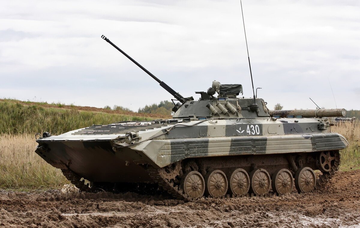 До 1000 ед. БМП-2