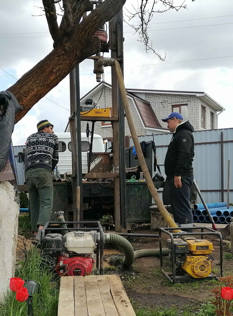 Бурение скважины на воду возле села Губарёва, Семилукский район, Воронежская область. 