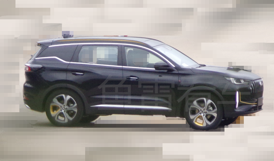 На фото из соцсети: Новый кроссовер Chery Tiggo 7 Plus