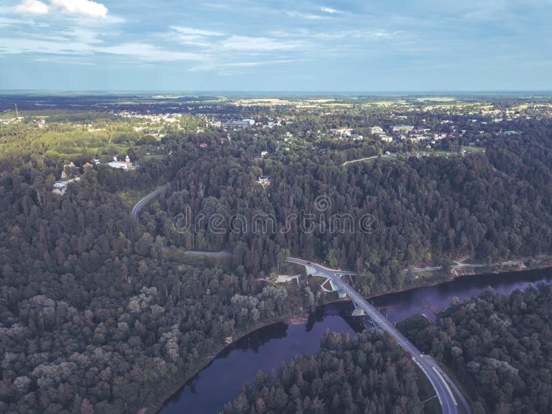 Сигулда. Река Гауя, мост. Латвия.