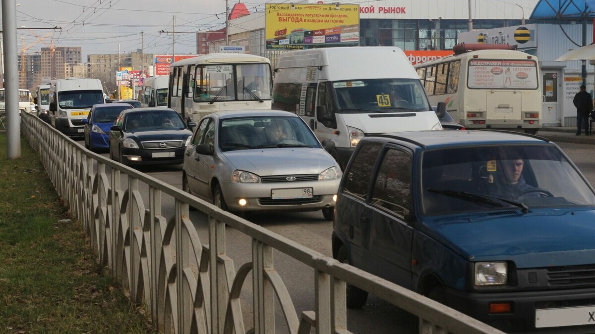     Движение транспорта ограничат у нижегородского Дворца спорта из-за концерта Jony 4 декабря. Об этом предупредили в городском дептрансе.