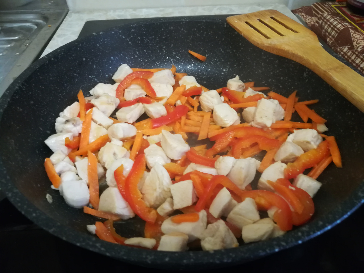Куриное филе + перец болгарский + морковь
