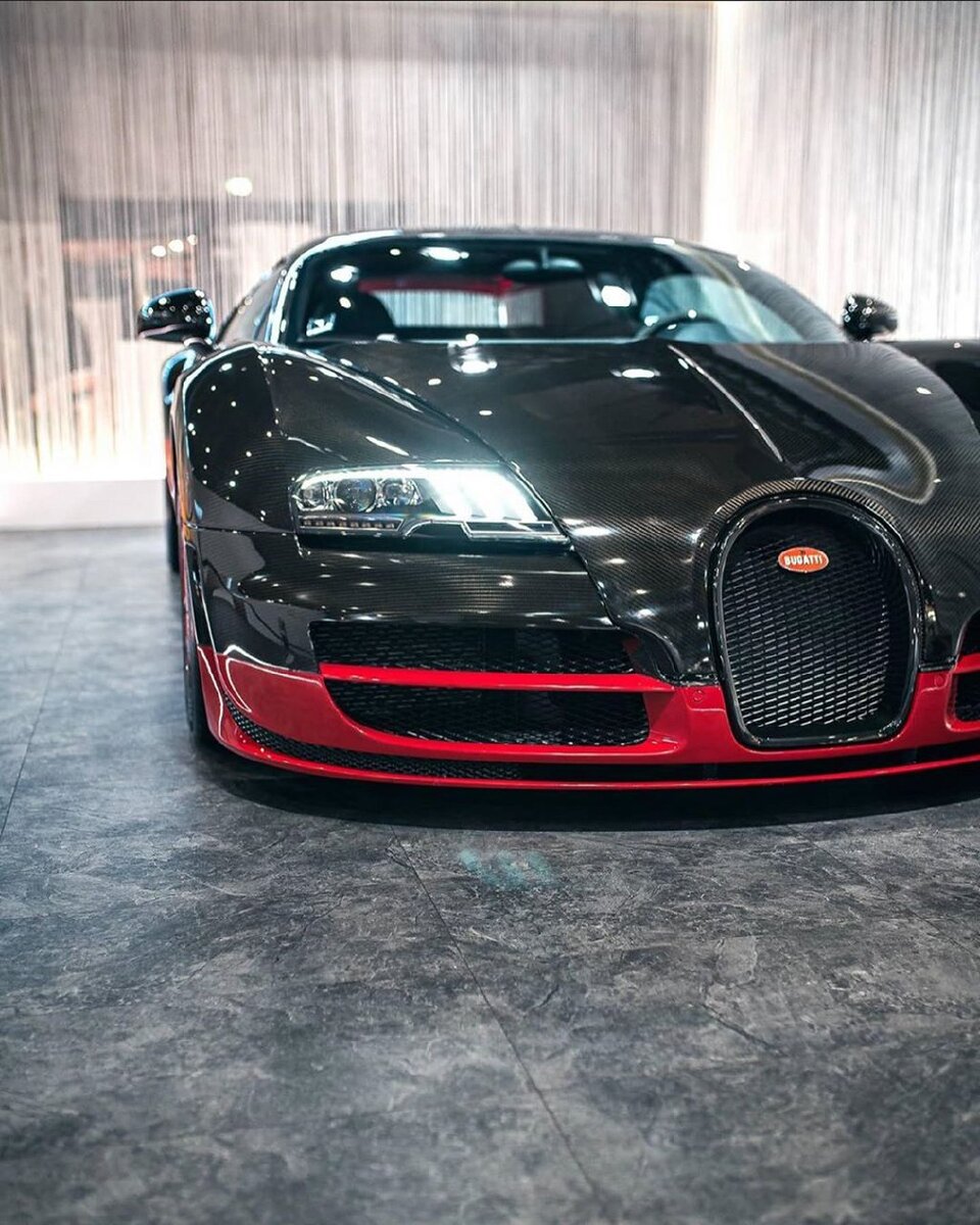 Bugatti Veyron 16.4 Super Sport. Рекорд скорости 2010 года. | #кругомкарбон  | Дзен