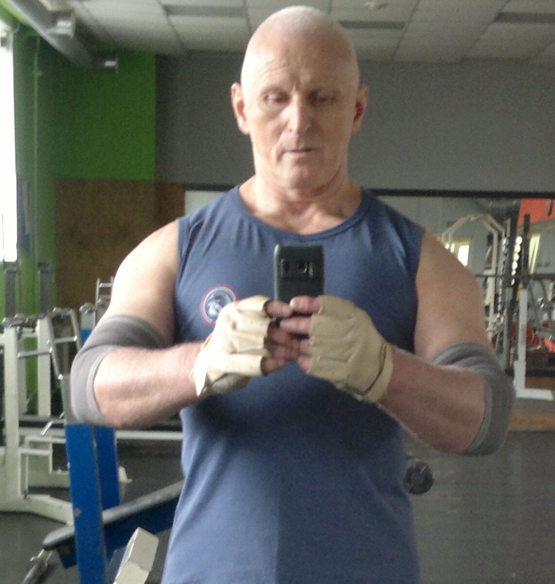 Пора решить вопрос о необходимости суда над разрушителями предателями  нашей Родины - СССР..