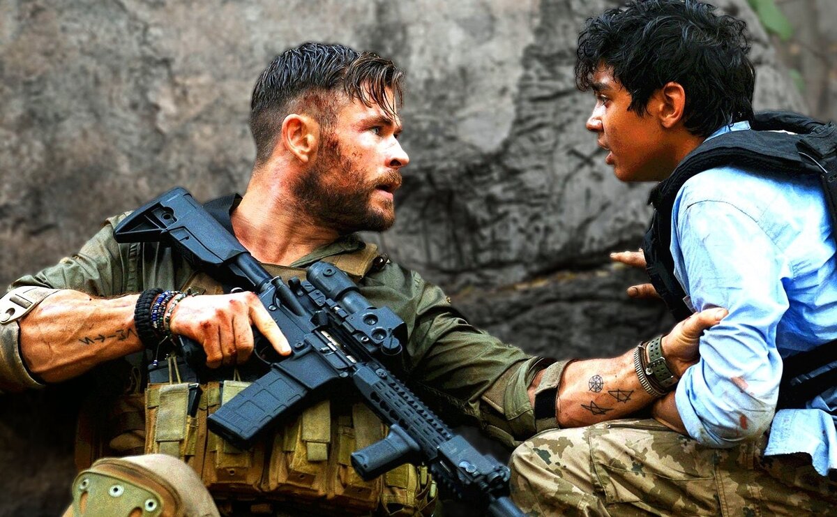 Ико ювайс рейд 1. Гай пирс напролом. Ико ювайс рейд 2011. Action scenes. Action scenes.