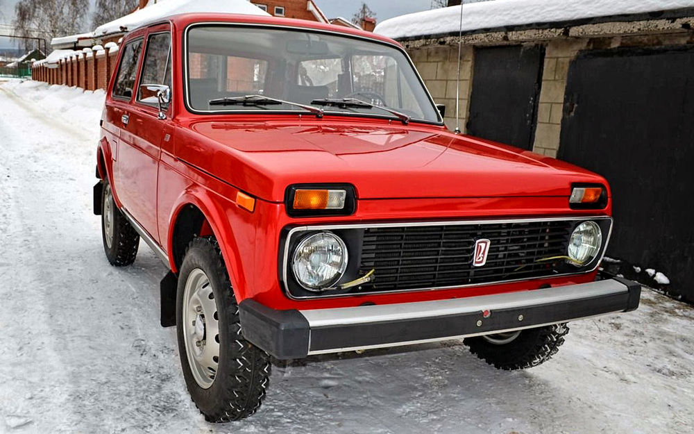 Выпуск ваз 21213. Lada Niva 2121. ВАЗ 2121 Нива 1980. Лада Нива 2121 красная. ВАЗ 2121 Нива 1976.