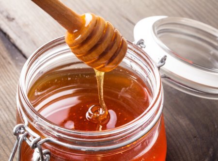 https://st.depositphotos.com/1000604/1367/i/950/depositphotos_13672748-stock-photo-honey-drip.jpg