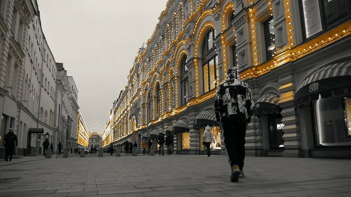Пребываете в холодном отчаянии, вспоминая всю теплоту отношений с этим человеком