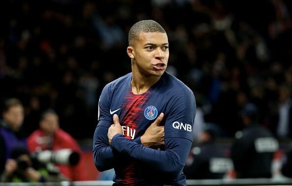 Мбаппе с его празднованием