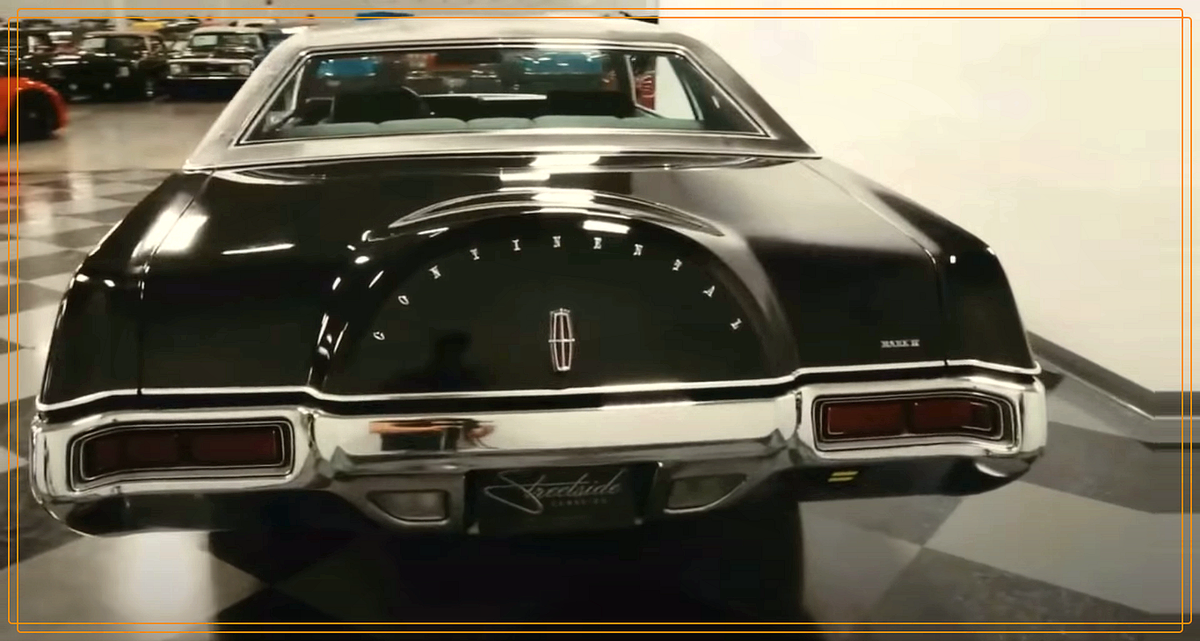 Lincoln Continental, 72 года. 