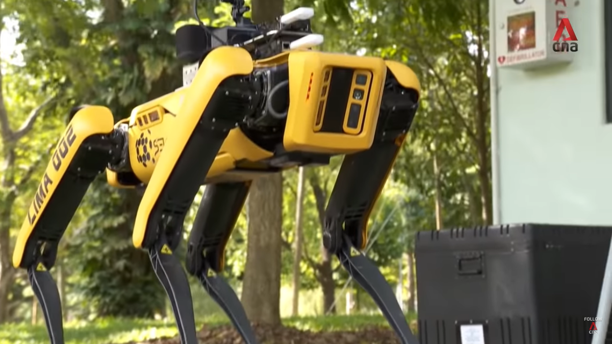 Робот полицейский из Boston Dinamics