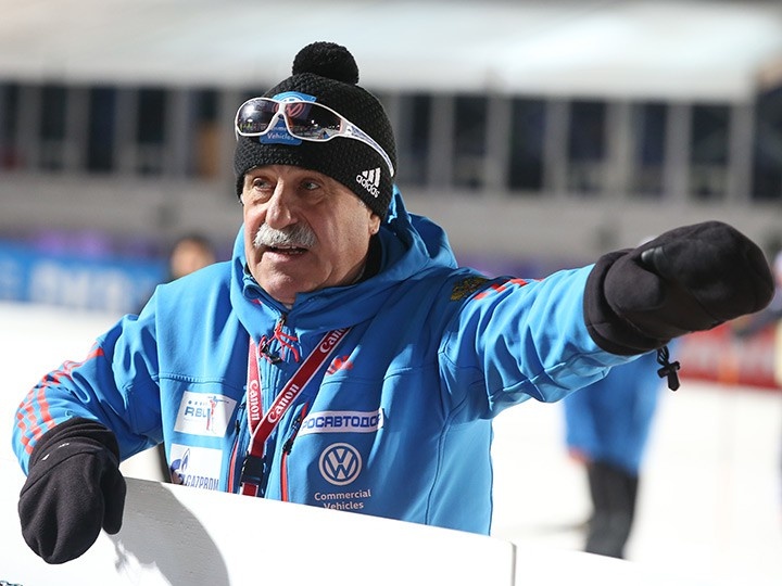 Александр Касперович личный тренер биатлониста Александра Логинова
