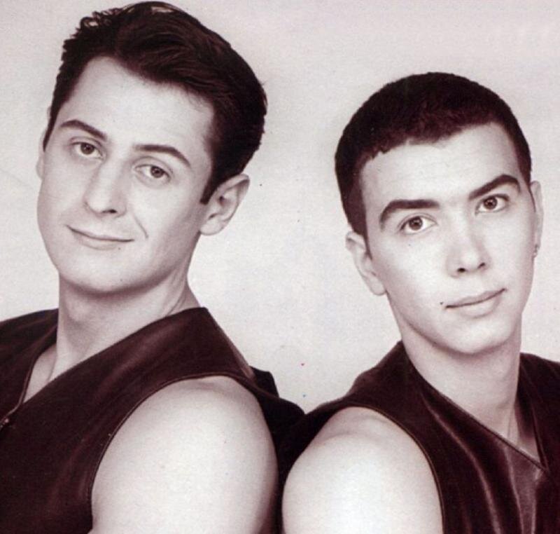 Фото для самого первого альбома. Первая заглавная песня называлась "Пилот". 