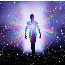  Глаза глядят сквозь мишуру поступков Пронзая Душу нежной синевой


За 15 месяцев я встретила три человека с глазами Творца. Их не спутаешь ни с чем, они небесно голубые, пронзительные, смотрят прямо в глубину Души. И самое главное, эти люди обладают невероятным качеством менять жизнь, менять судьбу...


... Стылое мокнущее февральское утро. Приехала я к Н.М. по важному для меня делу - нужна ее помощь, в решении проблемы табакокурения. Н.М. - космоэнергет. Встреча состоялась быстро, без заторов, не смотря на то, что предварительной договоренности не было. 


Эти глаза... Они проникали в глубину, туда где Душа свернулась комочком. Они дарили тепло и давали силу. С тех пор, вот уже 15 месяцев, я счастливый человек, смогла завершить опыт курения сигарет.


... Настойчиво, даже назойливо мне подсовывают ролики Д.Т. Вот ну никак он мне не идёт. Хм... 


Душным июньским вечером решила посмотреть, чего это мои подруги и коллеги стоят на ушах от Д.Т. И снова эти глаза... Снова  небесная голубизна... Снова в самую глубину Души проникают и вся информация, ранее отсекаемая, потекла в самое сердце, ломая блоки и барьеры.


Полгода слушала и практиковала, писала, делала, размышляла, анализировала и осознавала... Каялась и просила прощения... Ощущение прикосновения ко дну океана, выход на поверхность, вдох.. и мощная, невероятная трансформация жизни. Не только моей! Близкие, друзья, коллеги.. поменялись все.


... Весна. Неуравновешенность погоды. То ливень, то снег, то солнышко припекает. Пришло время перерождения, рождения нового. В моей жизни появился Он, третий посланец Творца с небесными глазами - С.Б.


Он сходу проломил льдину сковывавшую сердце. С болью, хрустом... У Михаила Казиника в "Эффектах Бетховена" есть такое определение - весной почки на дереве лопаются.. и это больно. Я прожила эту боль. И это правда очень больно. Когда Душа расцветает, прежде должна лопнуть почка, в которой она созревала.


Практики С.Б. настолько мощно преобразовывали мою энергоструктуру, словами не передать. И вот, через месяц..


..Толчок... Мягкий, но настойчивый толчок в грудь и я чувствую ЕГО! ТВОРЦА! Слезы хлынули, радость!!! Из груди рванул свет подобен северному сиянию... и стих:


И шумный плеск листвы каштана
С мазками кремовых свечей
Свидетели, как утром рано
Вдруг вспыхнул Свет Твоих Очей


В груди моей вспоров оковы
Закостенелой корки льда.
Расправив крылья махагона
Взлетела нежная Душа


-Отец! Я здесь! Я дочь твоя!
Лечу! Спешу к тебе... - Постой!
Ты не спеши ко мне сюда
Ведь я там рядом, я с тобой!


Три человека, три миссионера!!! Каждый из них внёс в мою жизнь смелые и сильные перемены. А случились эти перемены потому, что я смогла впустить каждого из них в мою жизнь с тем чудом, которое они принесли...


Н. М. - внесла импульс перемен на физическом уровне.


Д. Т. - привнес трансформацию на душевном уровне. 


С.Б. -  ворвался, словно горный ручей, в мою жизнь с трансформациями на духовном уровне.


Благодарю Тебя за каждого, через которого Ты ко мне пришел!
