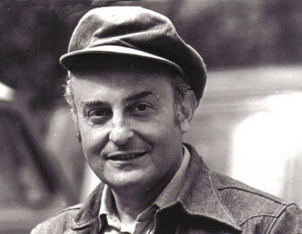 Арка́дий Ио́сифович Ва́ксберг (11 ноября 1927— 8 мая 2011) — советский и российский адвокат, писатель, прозаик, драматург, публицист, киносценарист, кандидат юридических наук.