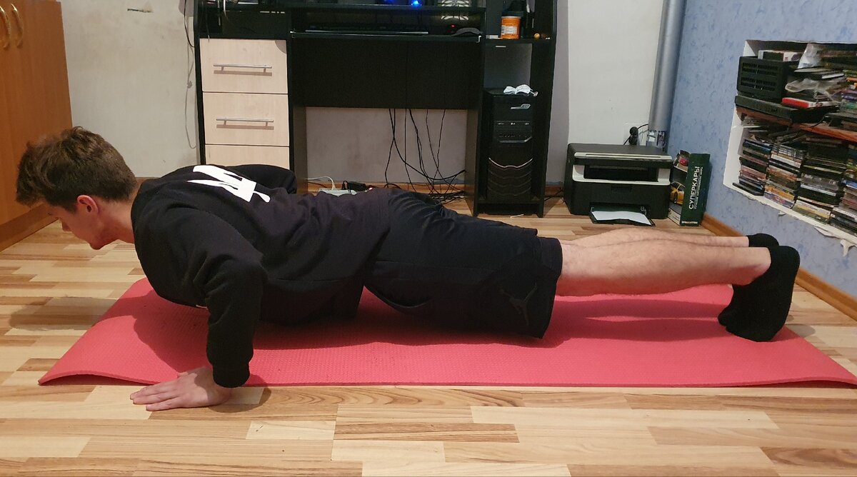 Классические отжиманий от пола