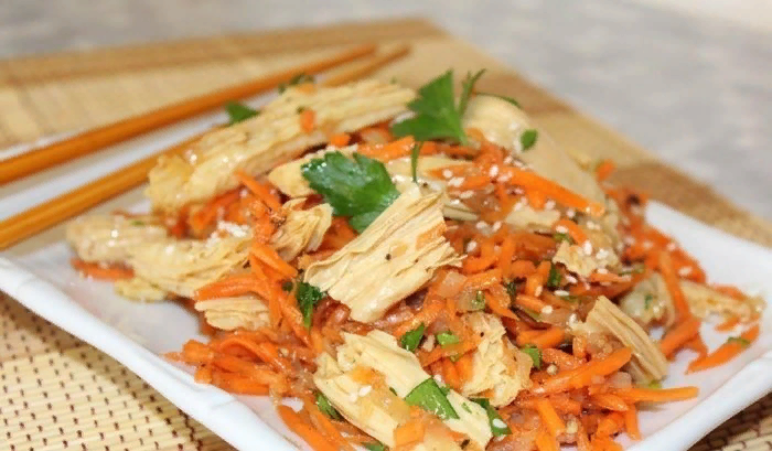 Фучжу – на самом деле не спаржа, а соевый продукт. 