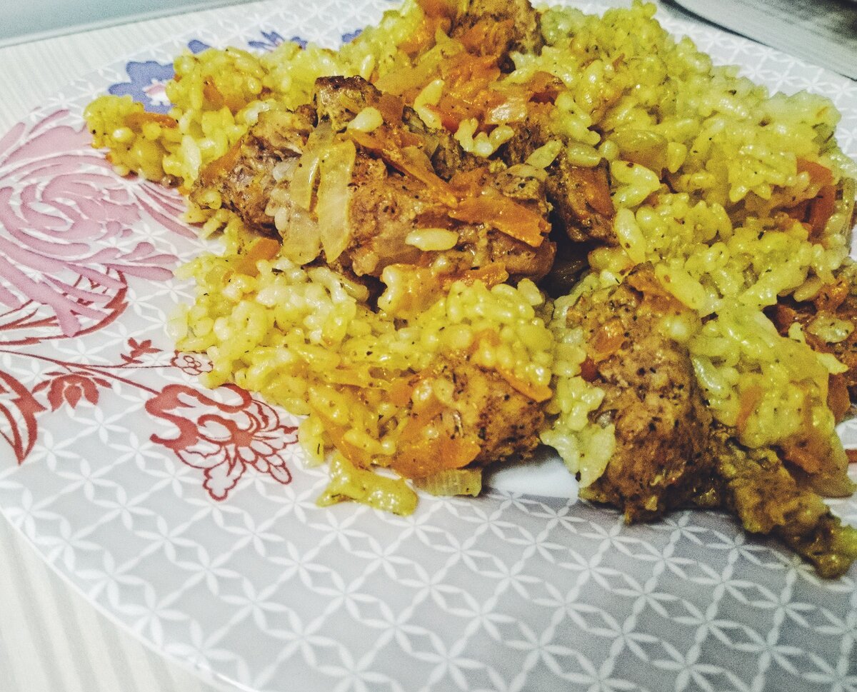 Рассыпчатый плов в духовке. Рассыпчатый плов. Не рассыпчатый плов