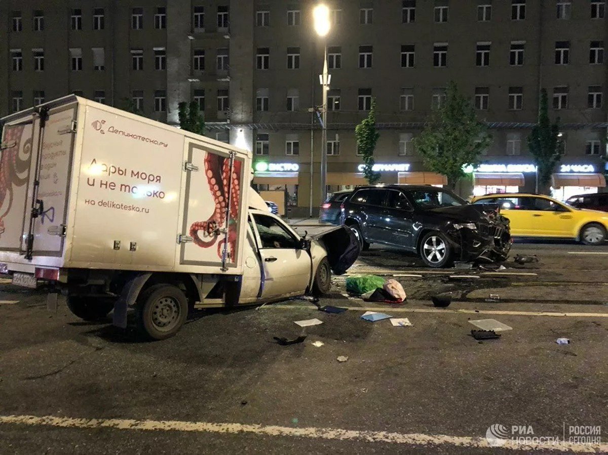 Фото жуткой аварии с участием актера.