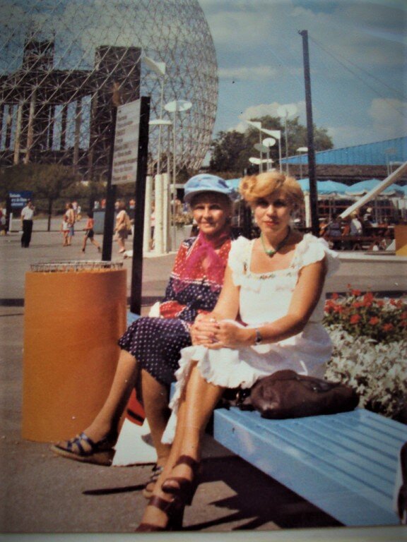   В  Монреале   с русской  дворянкой.         Ей 83 года. 