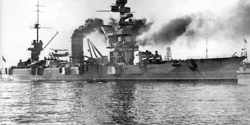 Линкор "Марат" после модернизации. Картинка из открытых источников.