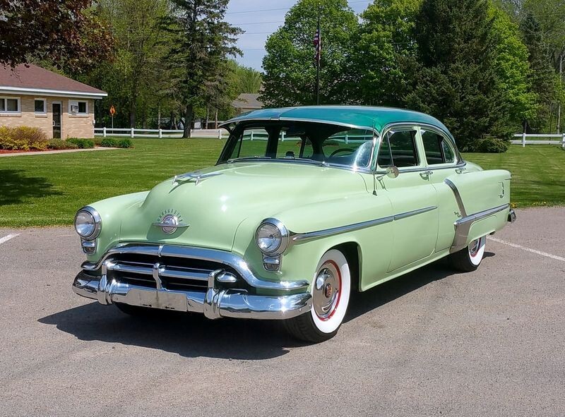 Oldsmobile 98 серии. Источник Яндекс.Картинки.