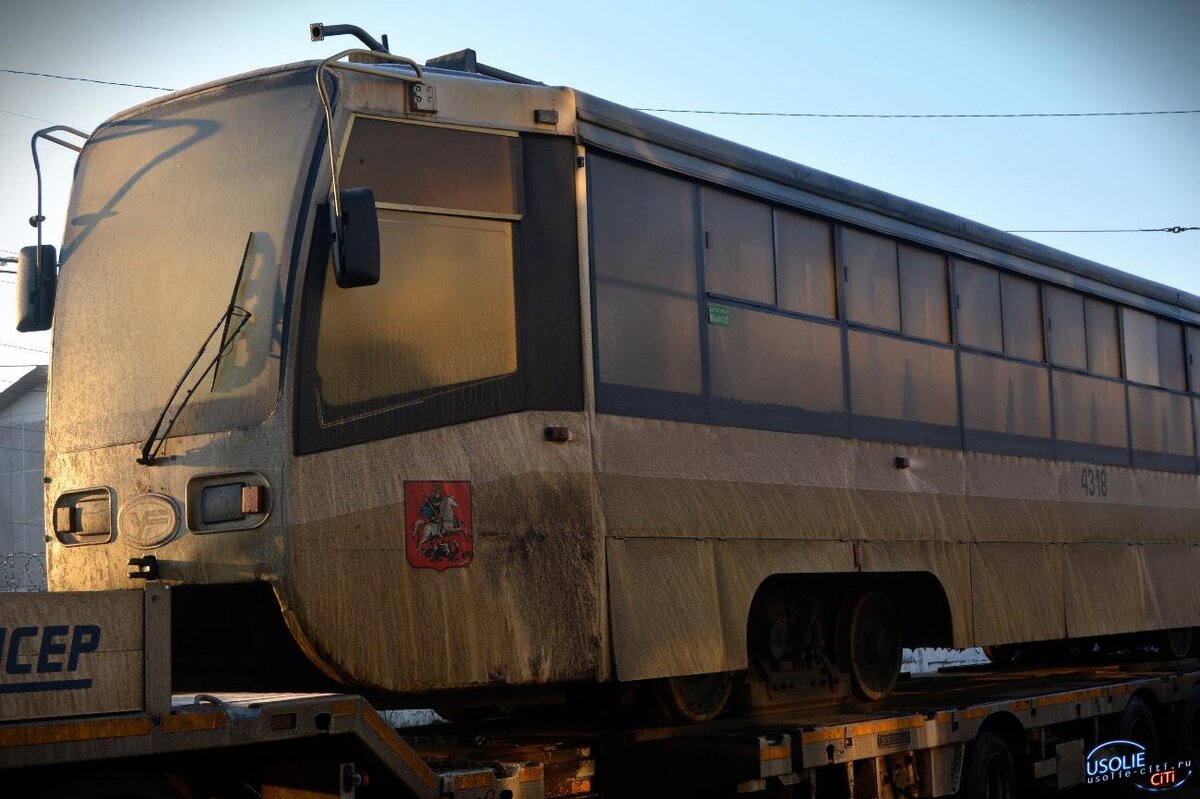 Трамвай 71-619А в Усолье-Сибирском. https://usolie-citi.ru/news/11624-v-usole-dostavleny-dva-tramvaynyh-vagona-iz-moskvy.html