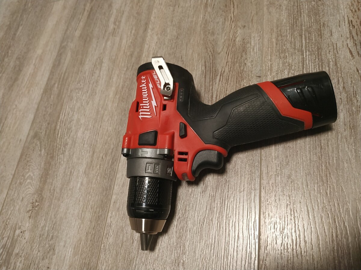 Milwaukee 2504