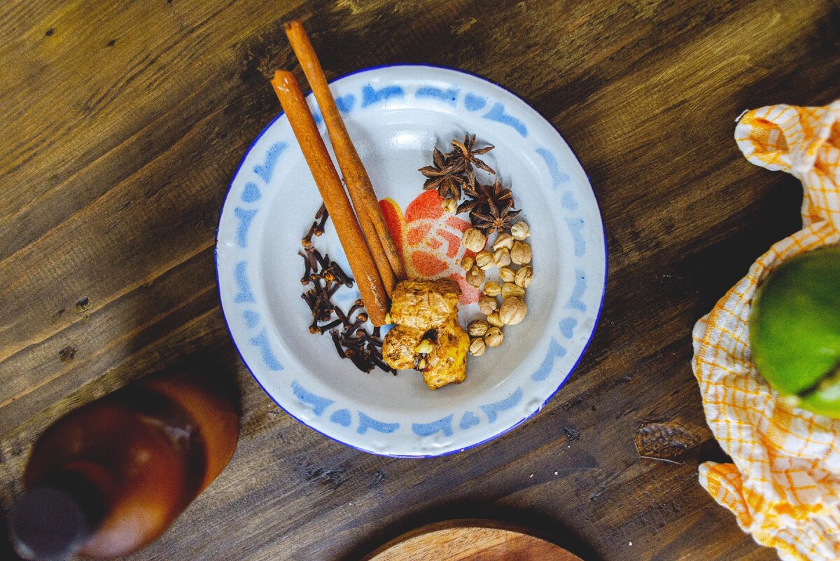 основные специи для индийского чая масала