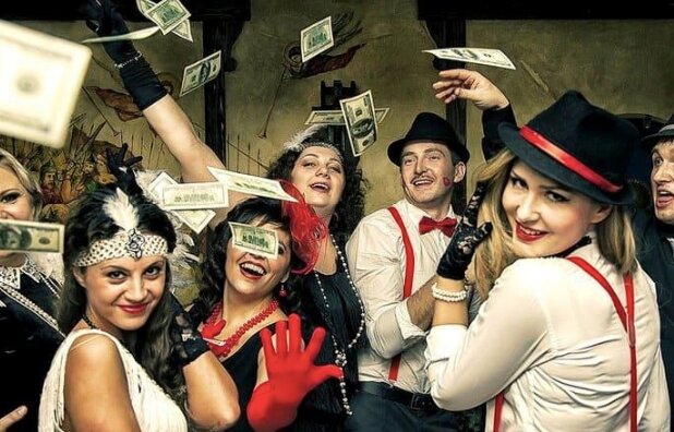 Пример отличных нарядов на вечеринку в стиле 30-х годов