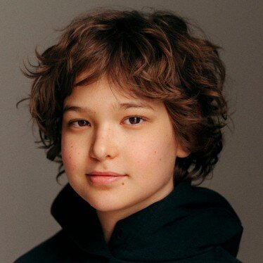 Энджел Жуков копия своего звездного отца. Источник для фото - Яндекс