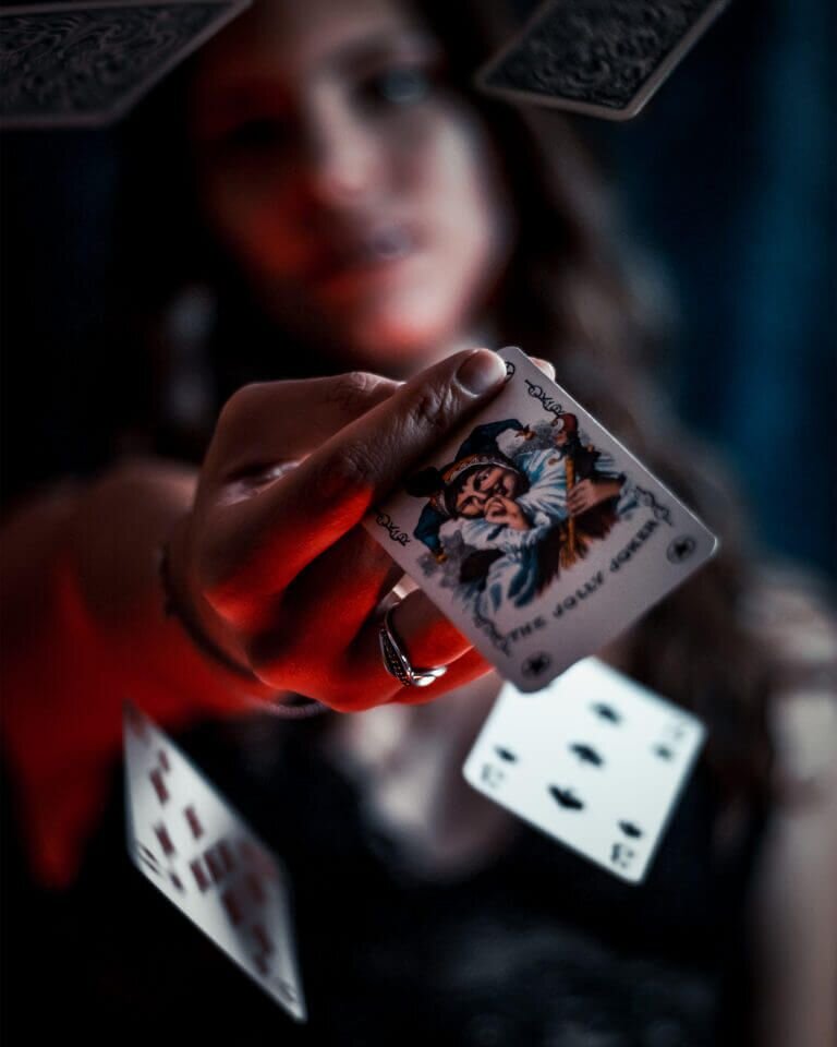 Не все карты руки!