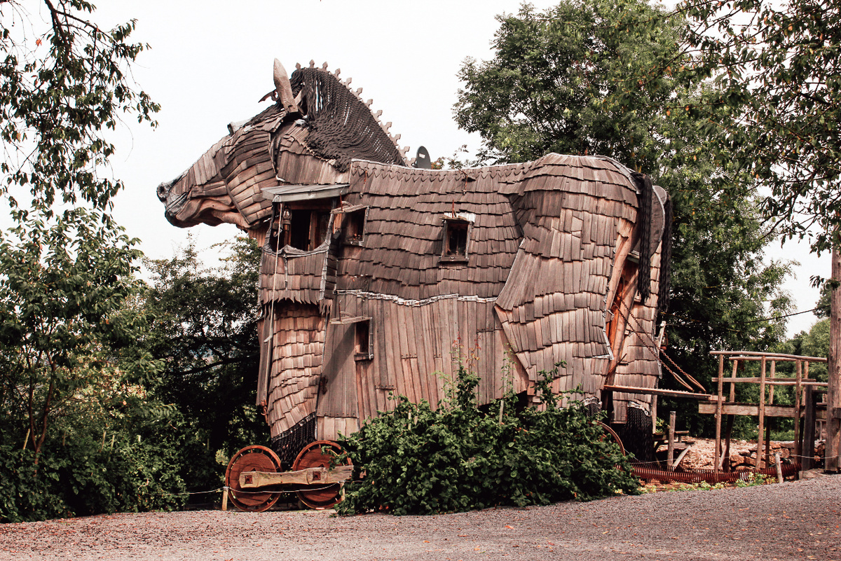 Соотношения цены и качества в этом отеле: обстановка в номерах простая, а цена дорогая, это могут позволить себе только богатые люди  источник фото -сайт http://surl.li/amesp