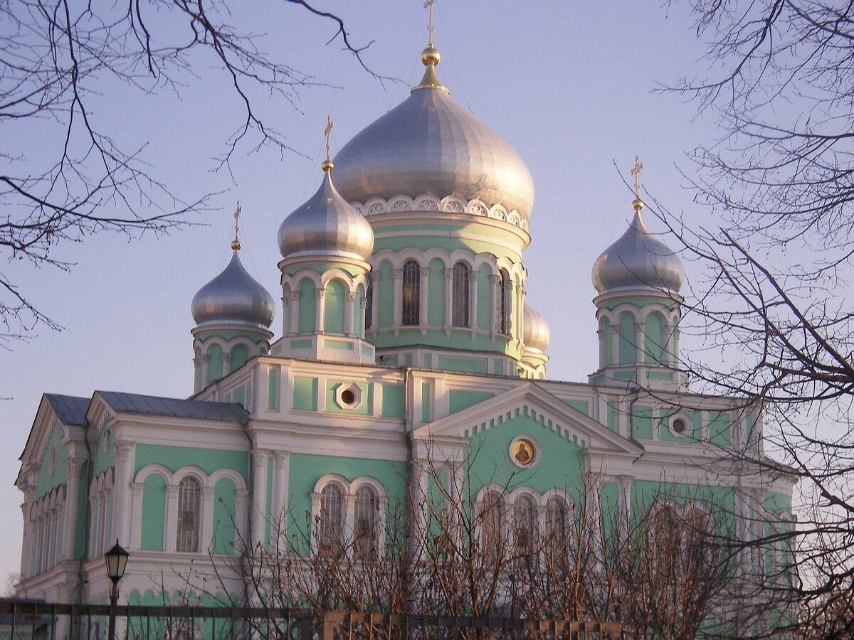 Дивеево. Коллаж. Источник -картинки  CCO.