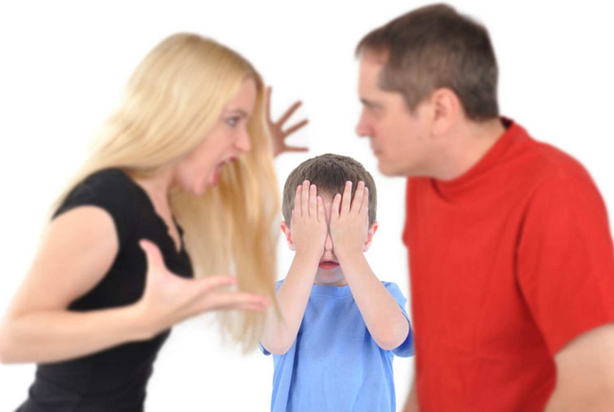 Ругающиеся родители. Источник: https://yandex.ru/images