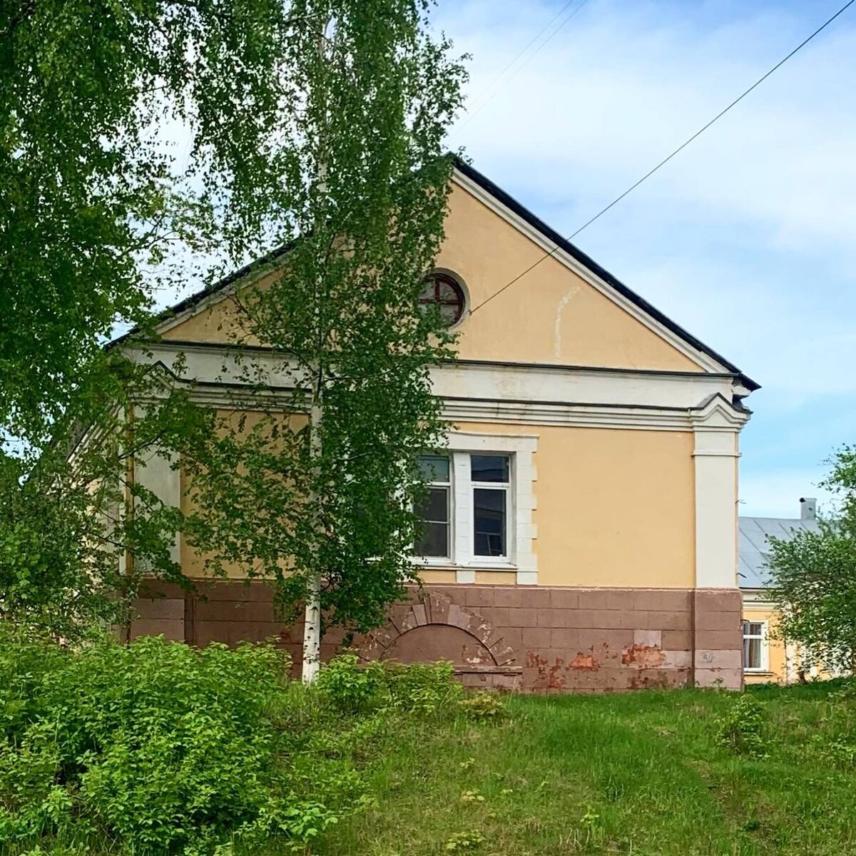 Коровник 1900х, переделанный под больничные палаты в 1930х